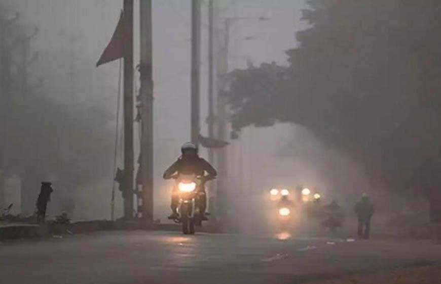 मध्यप्रदेश में बढ़ी ठंड, कई जिलों में घना कोहरा; दिल्ली रूट की ट्रेनें 5 घंटे तक लेट, उड़ानों पर भी असर