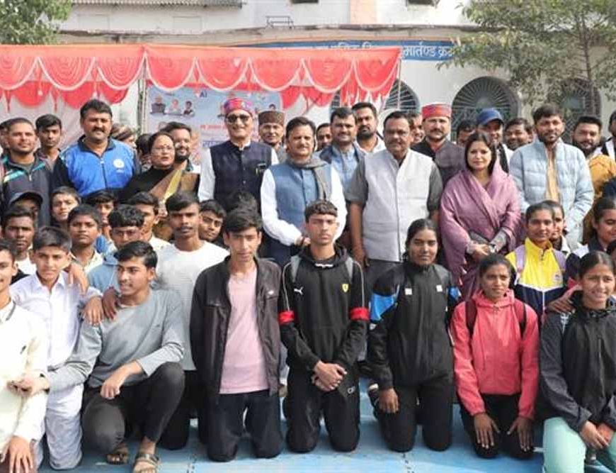 उप मुख्यमंत्री ने सांसद कप खेल प्रतियोगिता का किया शुभारंभ