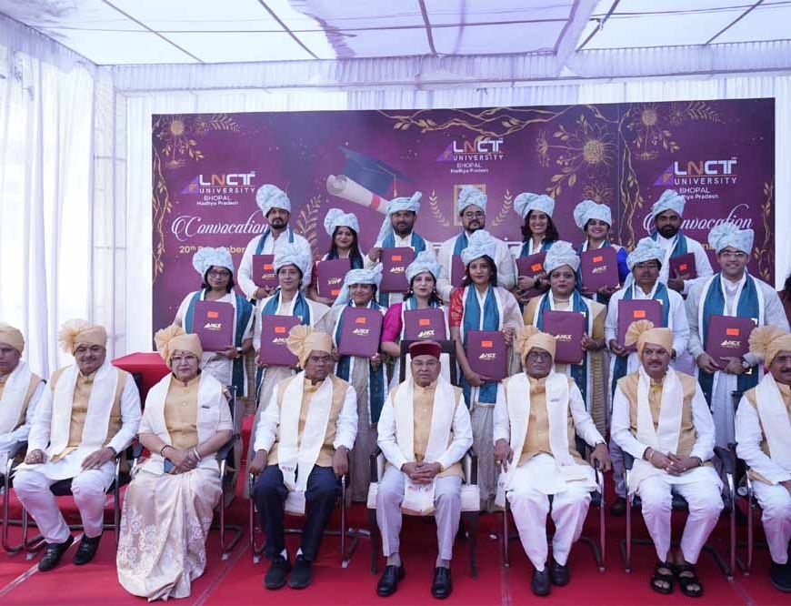 एलएनसीटी यूनिवर्सिटी में हुआ भव्य दीक्षांत समारोह! 5 विभूतियों को मिली मानक उपाधि