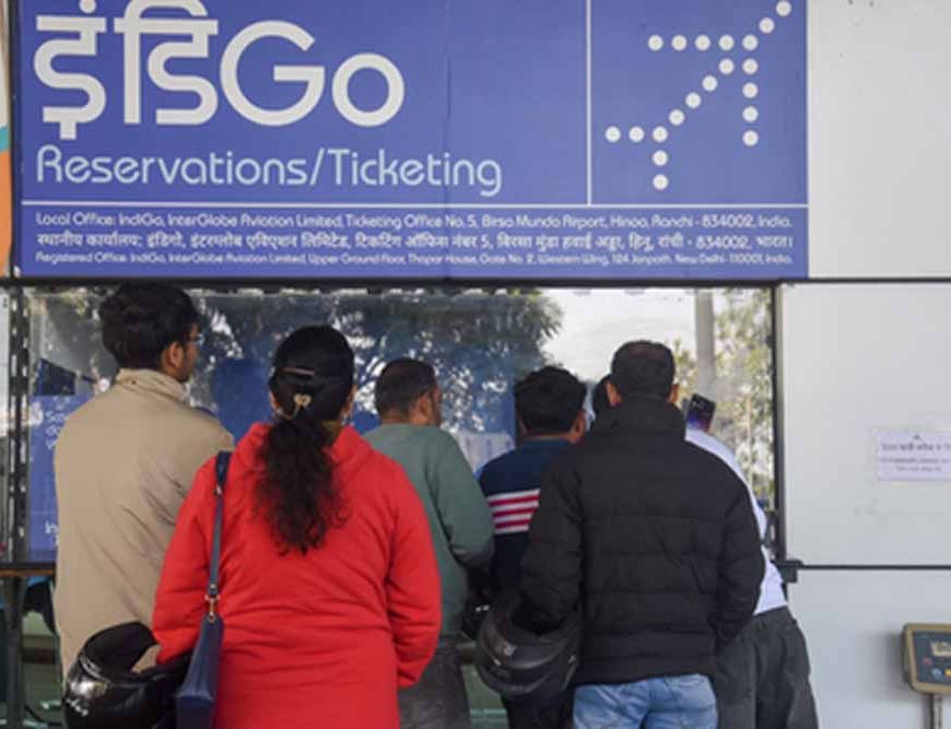 इंडिगो का बड़ा ऐलान: उड़ानें रद्द होने से प्रभावित यात्रियों को 10,000 रुपए का ट्रैवल वाउचर, 26 दिसंबर से मिलेगा