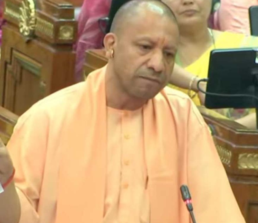 आलोक सिपाही, पक्का सपाई : मुख्यमंत्री योगी आदित्यनाथ