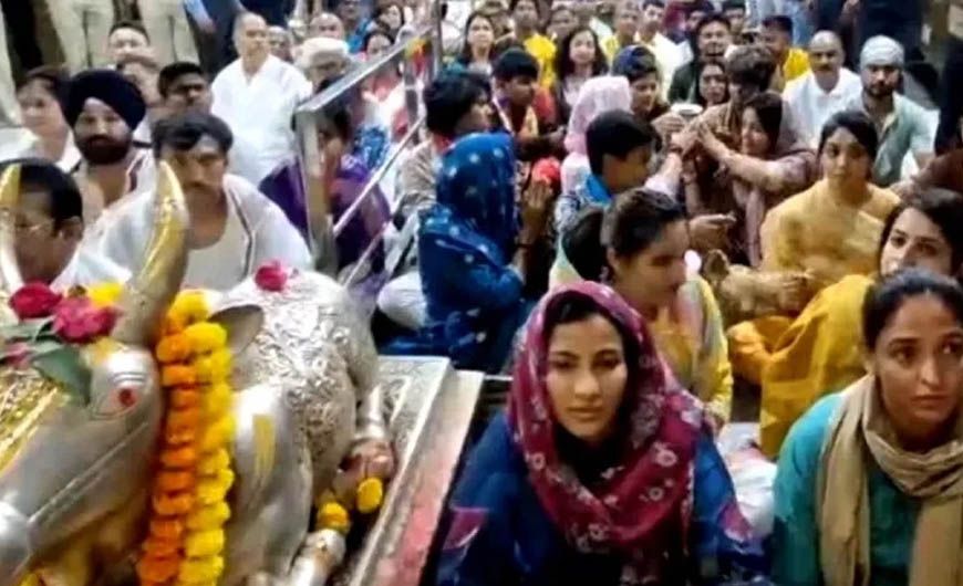 श्रीलंका पर धमाकेदार जीत के बाद भारतीय महिला टीम ने नरसिंह स्वामी मंदिर में लिया आशीर्वाद