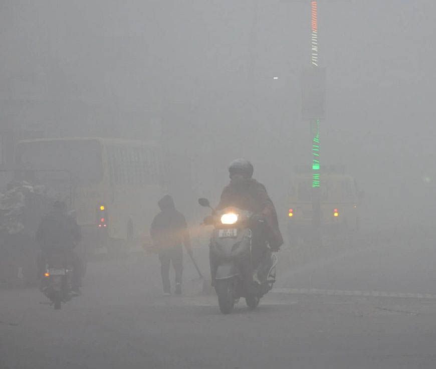 मध्य प्रदेश में ठंड का असर: 25 शहरों में पारा 10 डिग्री से कम, पचमढ़ी सबसे ठंडा