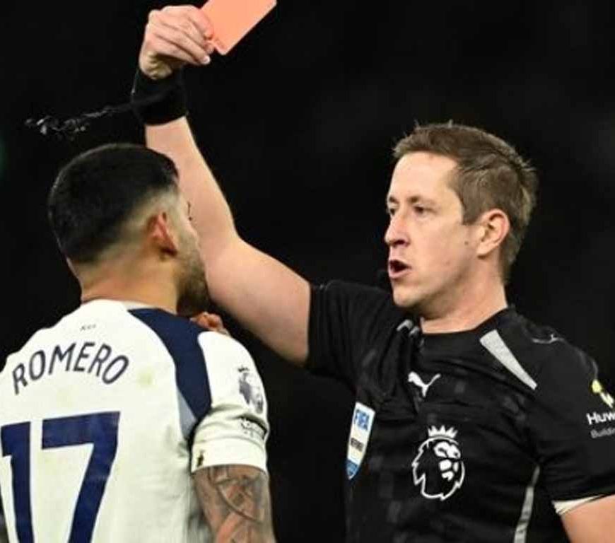 लिवरपूल के खिलाफ रेड कार्ड बना भारी, टॉटेनहम हॉटस्पर के कप्तान क्रिस्टियन रोमेरो पर लटक रहा है लंबा बैन