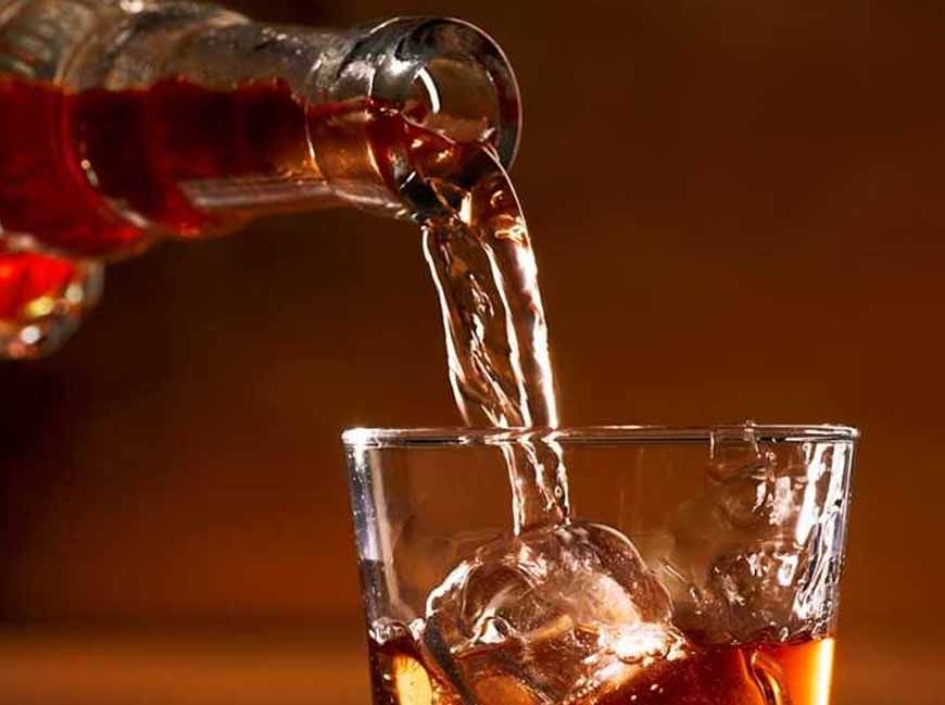 भोपाल में नए साल के जश्न के लिए 'होम बार' का लाइसेंस सिर्फ ₹500 में, जानें नियम और शर्तें