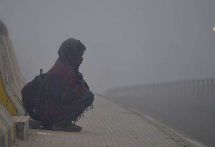 राजस्थान में कड़ाके की ठंड का प्रकोप, तापमान 8 डिग्री तक गिरा; सीकर में जमी बर्फ, 11 जिलों में येलो अलर्ट