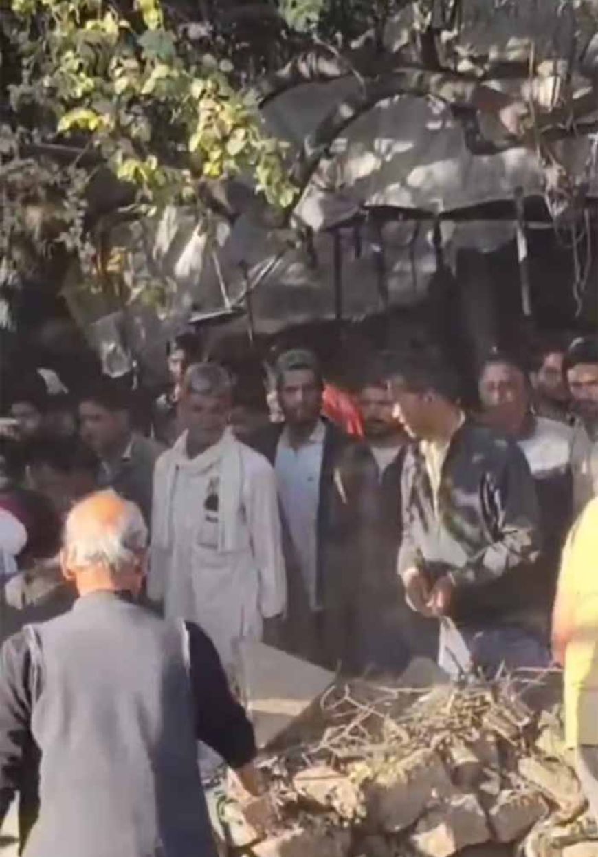 मस्जिद में रेलिंग विवाद ने लिया हिंसक रूप, राजस्थान पुलिस पर पथराव, 6 जवान घायल