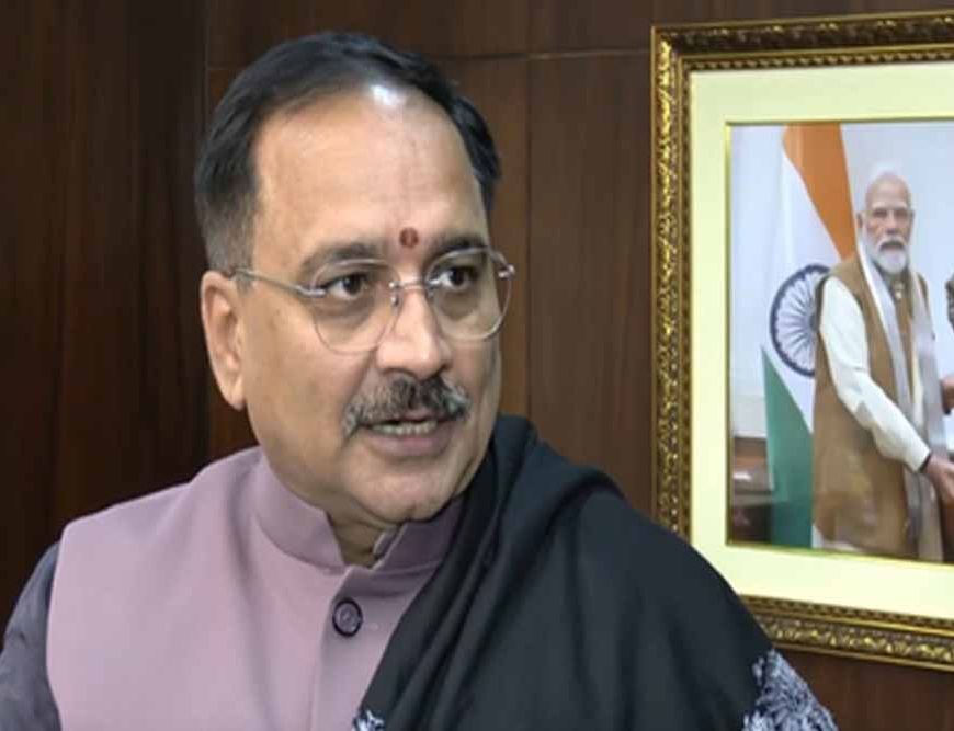 दिल्ली के प्रदूषण पर अरविंद केजरीवाल का रवैया रहा उदासीन : वीरेंद्र सचदेवा