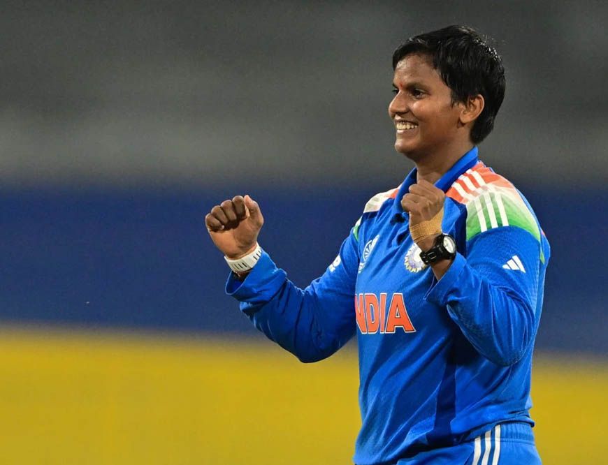 दीप्ति शर्मा ने बनाया इतिहास, बुमराह-अर्शदीप के निशाने पर भी किया कमाल