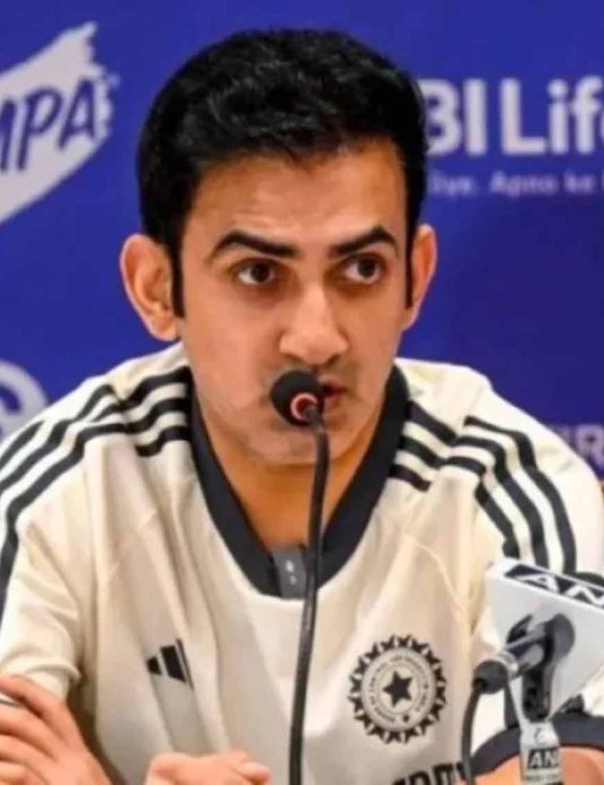 टेस्ट क्रिकेट में खराब फॉर्म पर घिरे गंभीर, BCCI ने दिग्गज खिलाड़ी से की अनौपचारिक चर्चा