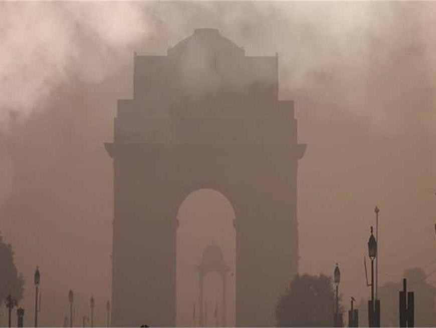 दिल्ली-NCR में फिर गहराया प्रदूषण संकट, कई इलाकों में AQI 400 के पार