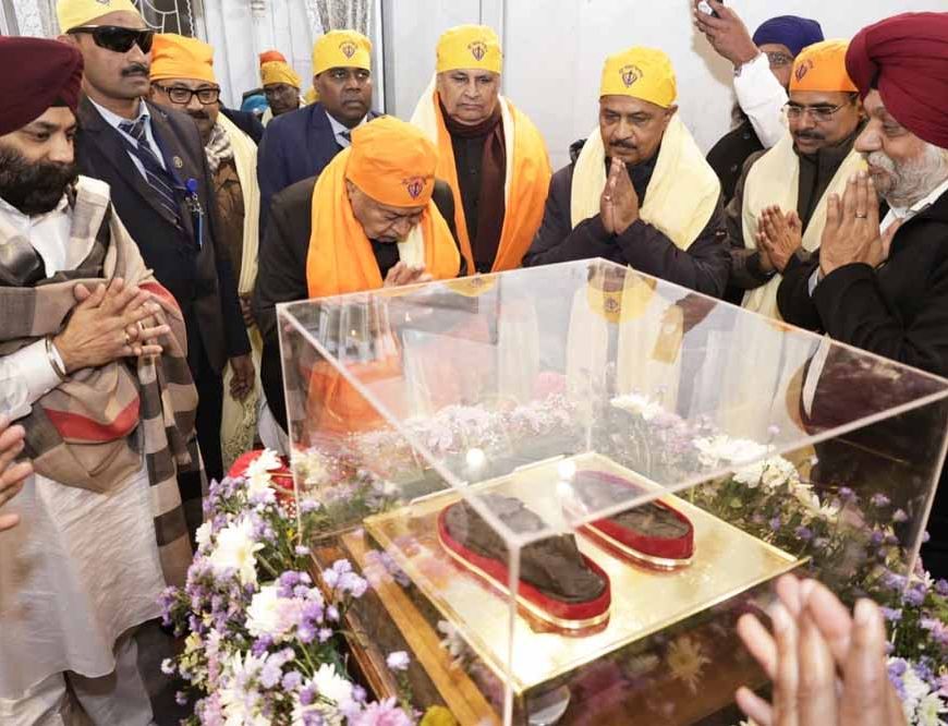 गुरु गोविंद सिंह के 359वें प्रकाश पर्व पर पटना साहिब पहुंचे CM नीतीश, टेका मत्था