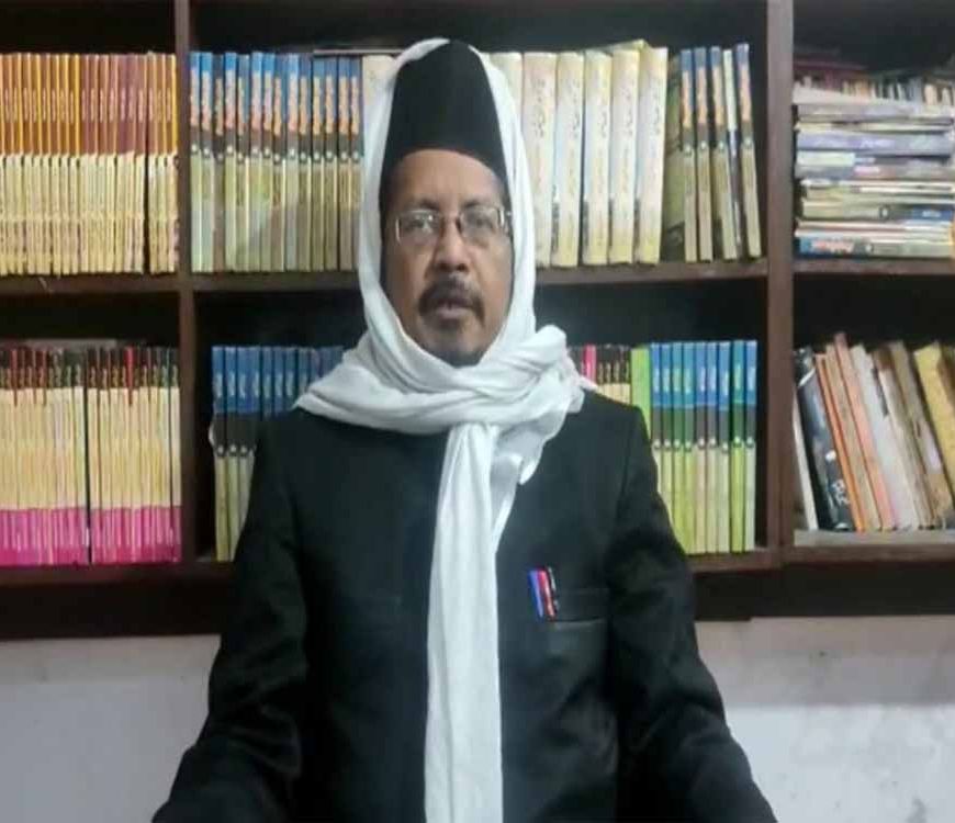 इस्लाम में नए साल का जश्न हराम, मौलाना की नसीहत—रात में बढ़ती है फूहड़बाजी