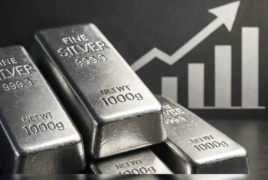 पलक झपकते ही चांदी में भारी गिरावट, ₹21500 प्रति किलो सस्ती हुई—जानें क्या है वजह