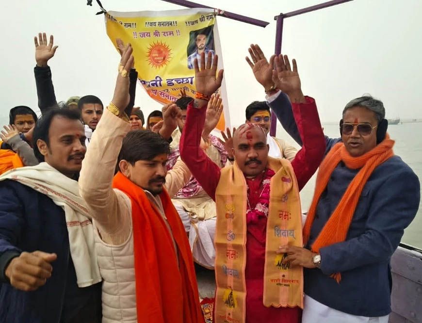 सागर के इंजीनियर असद खान बने अथर्व त्यागी, काशी में अपनाया सनातन धर्म, बोले- 'मैं बजरंग बली का भक्त'
