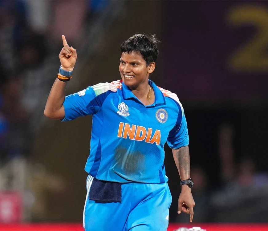 इतिहास के मुहाने पर दीप्ति शर्मा, महिला क्रिकेट में रच सकती हैं अभूतपूर्व कीर्तिमान