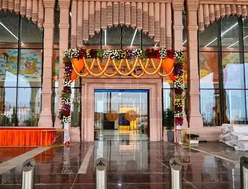 डबल इंजन की सरकार में अयोध्या एयरपोर्ट ने भरी उड़ान