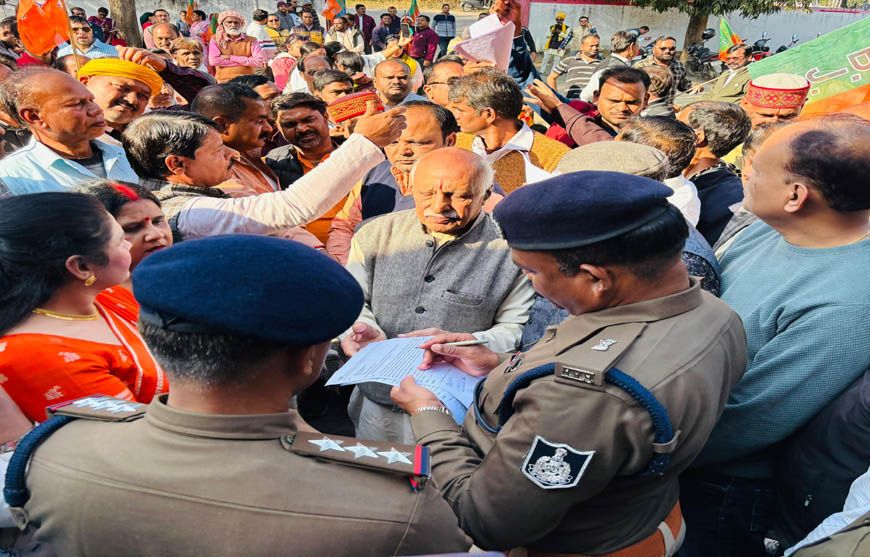 कोतमा में बीजेपी कार्यकर्ताओं ने पुलिस अधीक्षक को सौंपा ज्ञापन, क्षेत्रीय मुद्दों पर उठाया सवाल