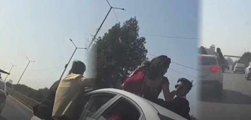 Reel बनाने का जुनून पड़ा भारी: चलती कार में स्टंट, पुलिस ने चालकों को किया गिरफ्तार, 5 गाड़ियां जब्त