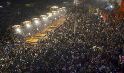 नए साल पर एमपी के मंदिरों में श्रद्धालुओं की भीड़, महिला क्रिकेट टीम ने महाकाल के दर्शन किए