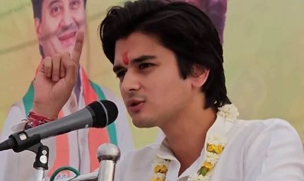 केंद्रीय मंत्री ज्योतिरादित्य सिंधिया के बेटे महाआर्यमन कार हादसे में घायल