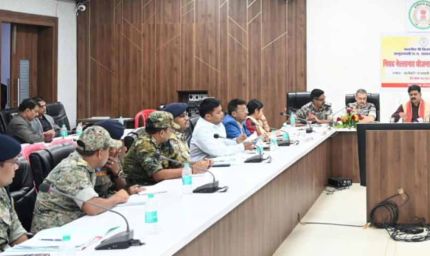 बीजापुर में उपमुख्यमंत्री विजय शर्मा ने बैठक में दिए निर्देश, नई ऊर्जा-रणनीति के साथ विकास में जुटें अधिकारी