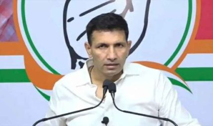 RSS कार्यालय पहुंचे इंदौर कलेक्टर, जीतू पटवारी ने शिवम वर्मा पर उठाए सवाल – 'अधिकारी नहीं, BJP कार्यकर्ता की तरह काम कर रहे'