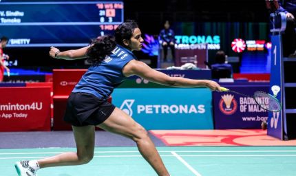 पीवी सिंधु मलेशिया ओपन से बाहर, सेमीफाइनल में वर्ल्ड नंबर-2 खिलाड़ी से मिली शिकस्त