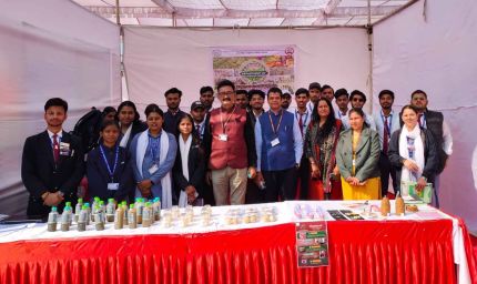 अखिल भारतीय गुलाब प्रदर्शनी में उच्च शिक्षा उत्कृष्टता संस्थान, भोपाल के कृषि विभाग ने लगाए स्टॉल, आधुनिक तकनीक, नवाचारों के बारे में दी जानकारी