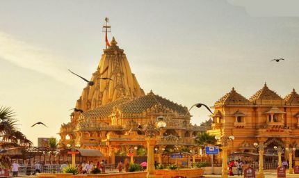 सुधांशु त्रिवेदी का दावा: जवाहरलाल नेहरू ने सोमनाथ मंदिर के पुनर्निर्माण से किया था इनकार