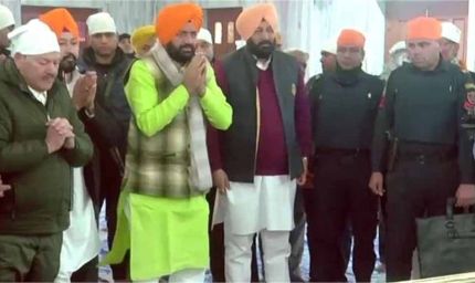 हरियाणा CM नायब सैनी पहुंचे लुधियाना, गुरुद्वारा श्रीचरण कंवल साहिब में टेका माथा
