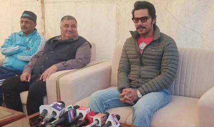 रायपुर पहुंचे एक्टर रणदीप हुड्डा, छत्तीसगढ़ी संस्कृति की जमकर की सराहना