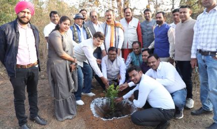 निगम अध्यक्ष चंद्रहास चंद्राकर के जन्मदिन पर बधाई देने वालों का लगा ताता