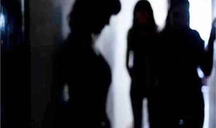 रेड लाइट एरिया में हाईटेक अवैध कारोबार का भंडाफोड़, नाबालिग लड़कियों से कराया जा रहा था गैरकानूनी काम