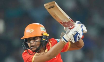 WPL इतिहास में पहली बार रिटायर्ड आउट हुईं आयुषी सोनी, मुंबई इंडियंस के खिलाफ बना रिकॉर्ड