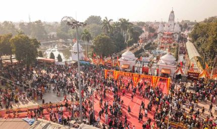 खिचड़ी महापर्व : गोरखनाथ मंदिर में उमड़ा आस्था का सैलाब