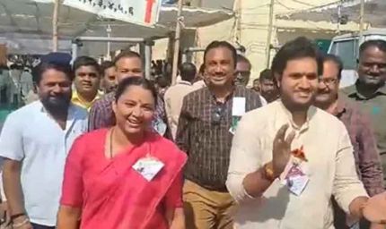 इंग्लैंड के युवा स्पिनर शोएब बशीर ने डर्बीशायर से दो साल का करार किया