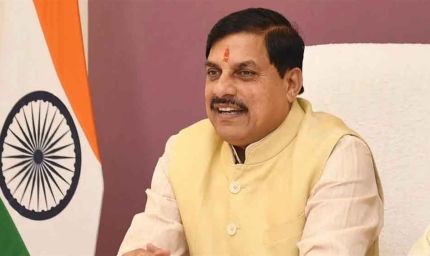 सीएम मोहन यादव ने निभाया मानवीय दायित्व, दिव्यांग अभिषेक सोनी की स्टेडियम में मैच देखने की इच्छा की पूरी