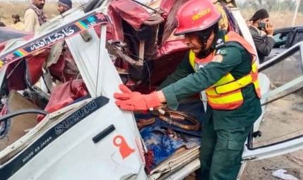 पाकिस्तान के पंजाब में भीषण सड़क हादसा, तीन लोगों की दर्दनाक मौत