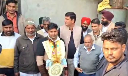 रातों-रात बदली किस्मत! दिहाड़ीदार ट्रैक्टर चालक ने जीती ₹10 करोड़ की लॉटरी