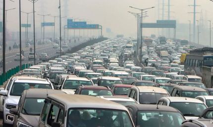 दिल्ली-मेरठ एक्सप्रेसवे पर 5 किमी लंबा जाम, हजारों वाहन फंसे