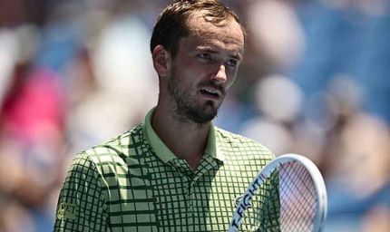 ऑस्ट्रेलियन ओपन: मेदवेदेव ने जेस्पर डी जोंग को हराकर दूसरा दौर सुनिश्चित किया