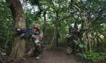 जम्मू-कश्मीर में आतंकियों से मुठभेड़, कमांडो शहीद, एक दिन पहले 8 जवान हुए थे घायल