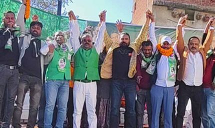 झामुमो में शामिल हुए पूर्व नेता उत्तम यादव, हेमंत सोरेन को बताया जनप्रिय सीएम