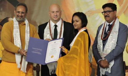 शिक्षा का उद्देश्य: बाहर की आग बुझाना और भीतर की चेतना जगाना – डॉ. चिन्मय पण्ड्या