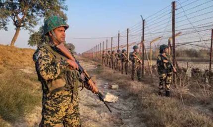 LoC पर पाकिस्तान की नापाक फायरिंग, सर्विलांस कैमरे लगाते वक्त हमला; भारतीय सेना ने दिया करारा जवाब