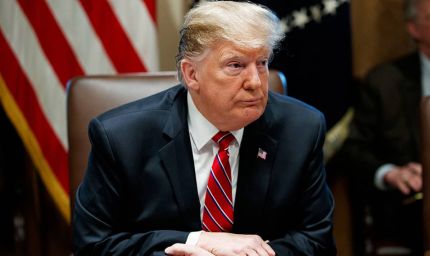 ट्रंप का दावोस में बम बयान: यूरोप को सुनाया, ग्रीनलैंड पर नर्वस हुए, फिर EU ने फोड़ा बड़ा बम!