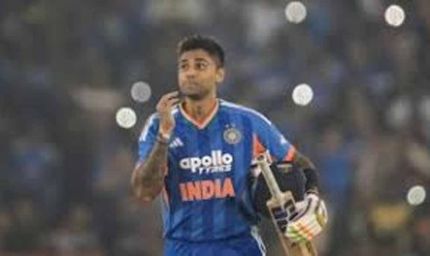 T20I रनचेज के ‘सिक्स किंग’ रोहित शर्मा, सूर्या ने कोहली को छोड़ा पीछे