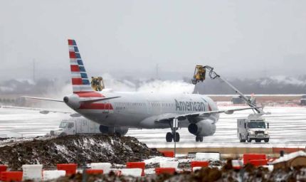 माइनस 48 डिग्री तापमान, 18 राज्य बर्फ से ढके, अमेरिका में बर्फीली सुनामी ने बढ़ाई मुश्किलें