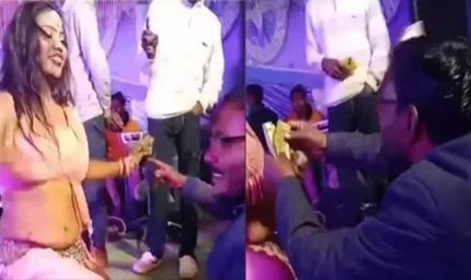 कोरिया में रोजगार सहायक को नौकरी से हटाया, डांसर पर उड़ाए थे नोट